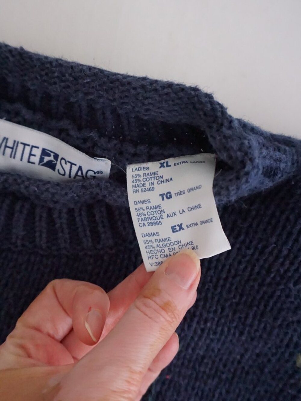 Vintage White Stag Navy Burgundy Argyle Flowers Embroidered Cotton Sweater XL - Picture 9 of 13